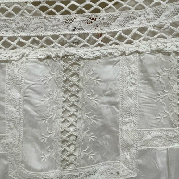 New Free People Taya Romper white lace halter size 4
Retail $198 - Picture 10 of 15